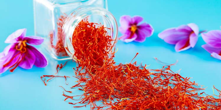 بهترین روش دم کردن زعفران برای طعمدهی به غذاهای ایرانی